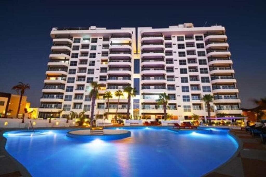 Condo En Torres Cantera De 2 Recamaras 2 1/2 Banos 拉巴斯 外观 照片