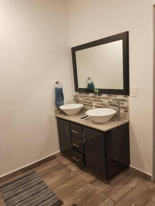 Condo En Torres Cantera De 2 Recamaras 2 1/2 Banos 拉巴斯 外观 照片