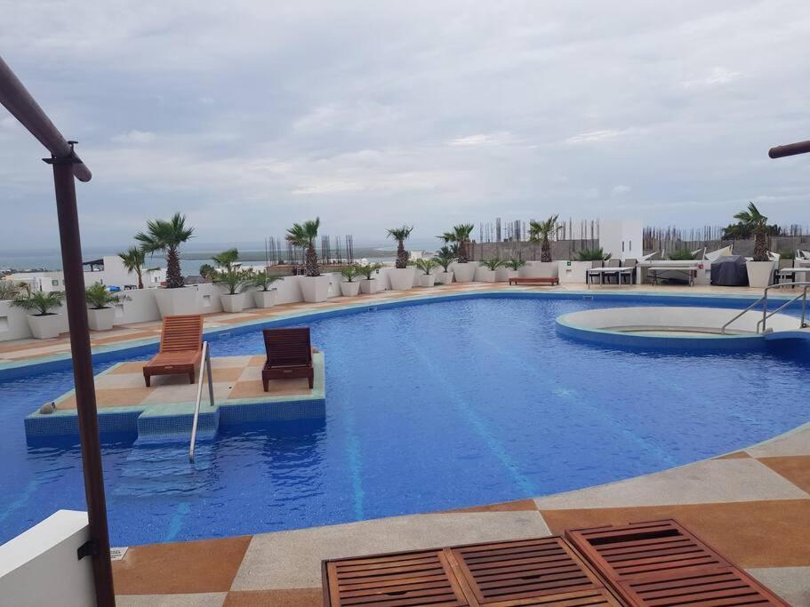 Condo En Torres Cantera De 2 Recamaras 2 1/2 Banos 拉巴斯 外观 照片